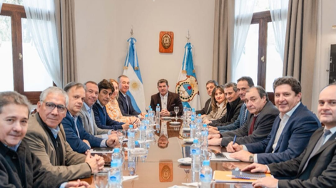 Primera reunión de Gabinete post Mundial.-
