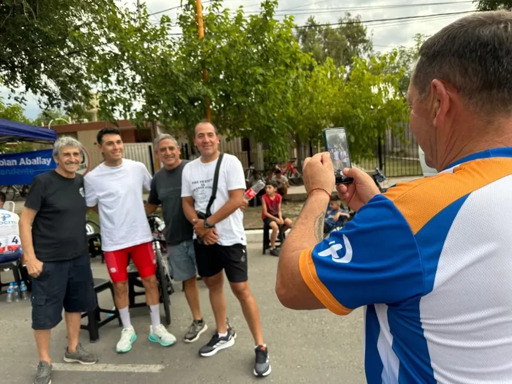 [GALERIA DE FOTOS] El color de la Vuelta a San Juan en la noche de Santa Lucía