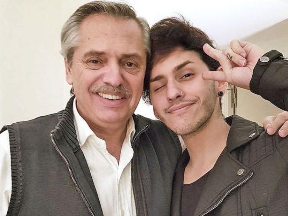 La Justicia federal investiga una amenaza que recibió por Whatsapp el hijo del Presidente