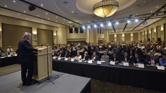 A. Fernández propuso el modelo de Uruguay en 2003 para resolver la deuda con el FMI