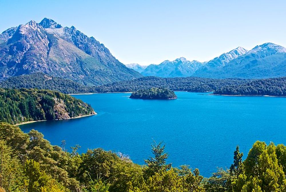 Filmaron una extraña forma en el Nahuel Huapi: ¿El Nahuelito?