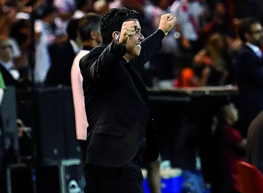 “Nacho Fernández no se va a ir”