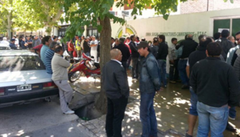 Camioneros eligen autoridades