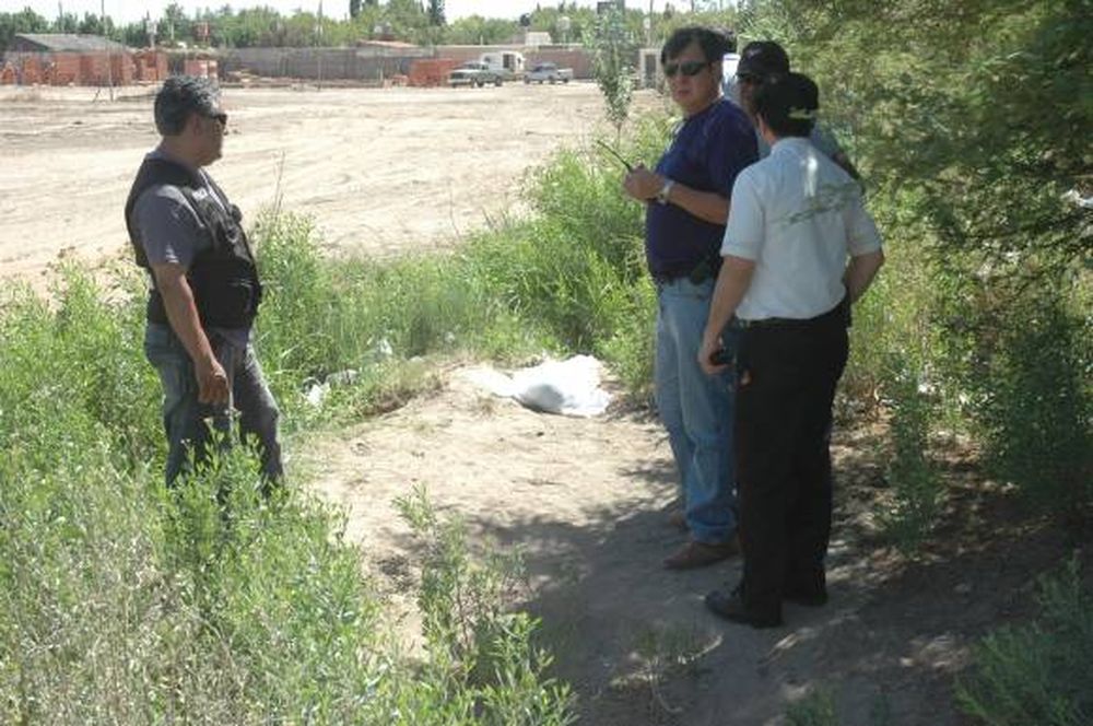 Dos hermanitos aparecieron muertos dentro de un canal