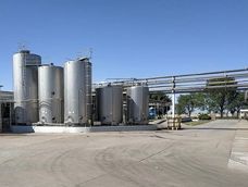 El impacto de la crisis láctea en Argentina deja cientos de familias afectadas. El impacto de la crisis láctea en Argentina deja cientos de familias afectadas.