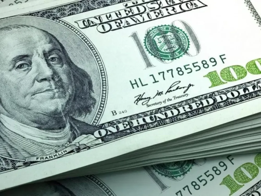 El dólar blue aumentó 1 peso, cotiza a $380, y el Banco Central vendió millones de dólares