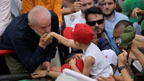 Elecciones en Brasil: Lula superó a Bolsonaro por 4 puntos y habrá segunda vuelta