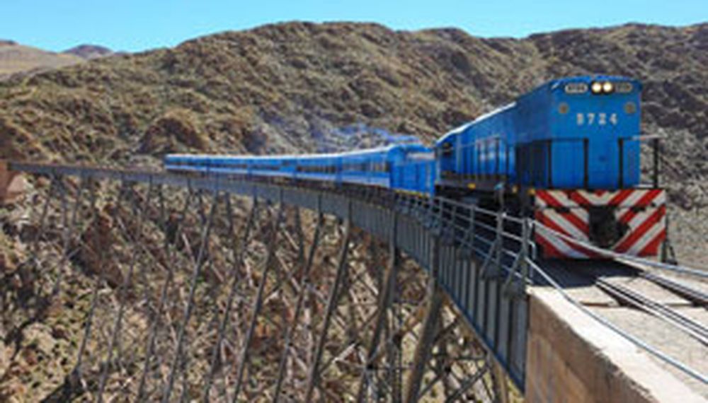 Francia: se descarriló un tren y dejó al menos 10 muertos