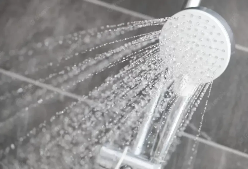 Cuántas veces a la semana hay que bañarse para no afectar la salud, según expertos