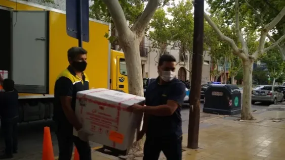 Investigan la venta de vacunas contra el coronavirus en Corrientes y detienen a dos personas