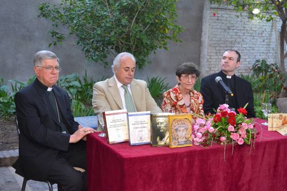 Homenajes de la Católica