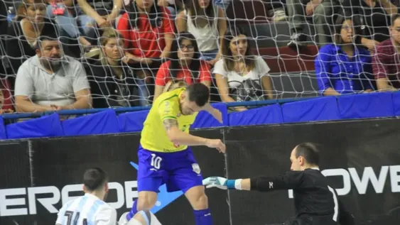 Argentina no pudo en los penales con Brasil y sigue sin ganarle como local