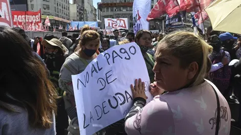 Llegó el día D con el Fondo y el Gobierno duda entre pagar o no