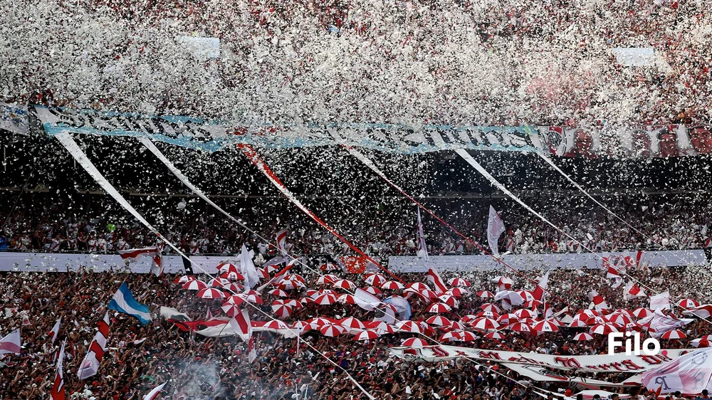 Fueron más de 50 toneladas de papelitos las que utilizaron los hinchas para recibir a River en el Superclásico. El Comité realizó un insólito comunicado.&nbsp;