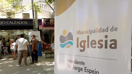 La Fiesta de la Semilla y la Manzana se palpitó a pleno en el cruce de las peatonales