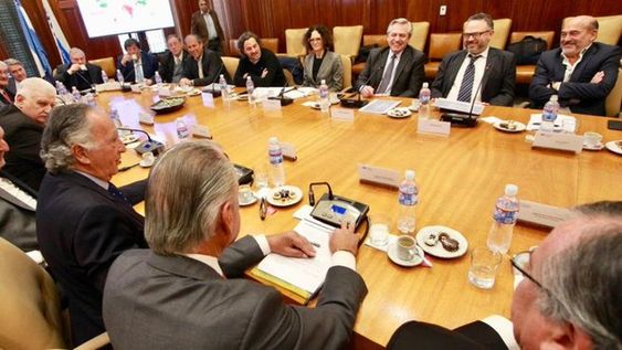 Alberto Fernández se reunió con la UIA y prometió un ministerio para las exportaciones