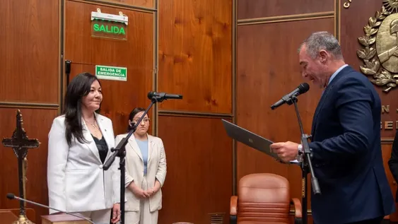 Marcela Montaña juró como diputada provincial.