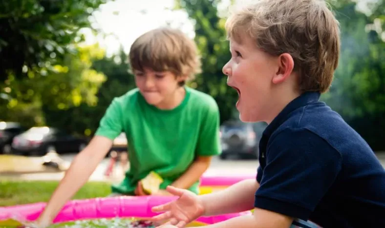 Psicólogos de Harvard revelan 5 acciones de los padres que ayudan a tener niños respetuosos y cariñosos