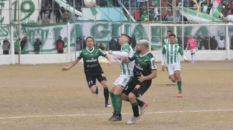 Sportivo y su drama con las pelotas “perdidas”: una mujer devolvió una, pero buscan otras tres