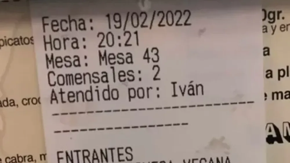 Un ticket se volvió viral por un “ingrediente extraño” de una hamburguesa vegana