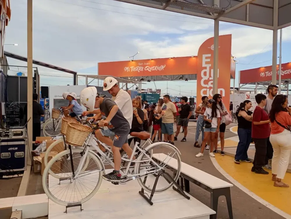 La última velada de la Fiesta Nacional de Sol inició con una gran concurrencia