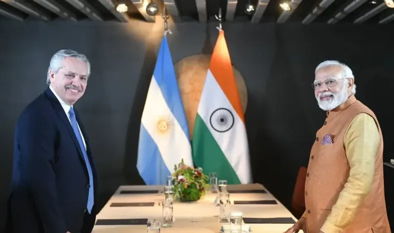 Alberto tendrá un cara a cara con el premier británico Boris Johnson