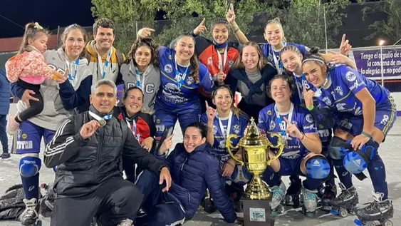 Las chicas del CPC, campeonas