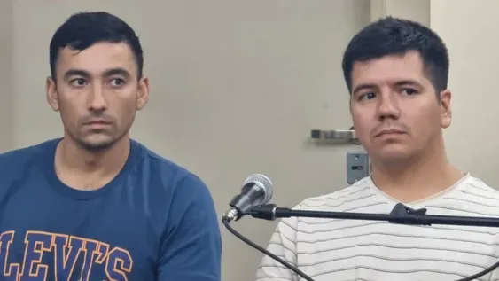 EL CABO Andrés Bernal (izquierda) y el cabo primero, Alejandro Meza están en la mira por balear a un joven. Meza sumaría otra denuncia por la detención ilegal de un abogado.