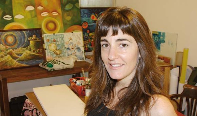 La dueña del lápiz y el papel