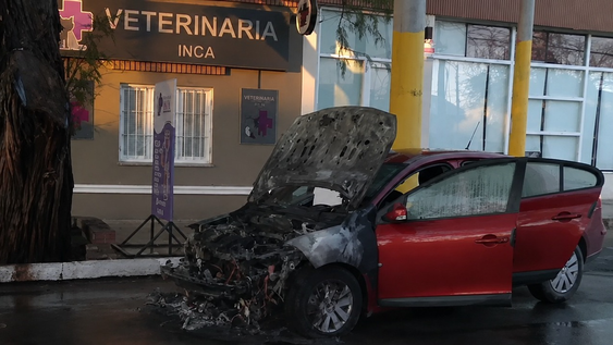 Incendio de un auto.