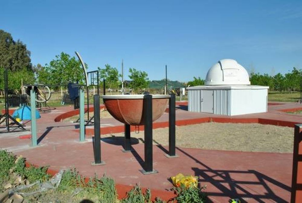 Comenzaron a instalar los instrumentos telescópicos en Exactas