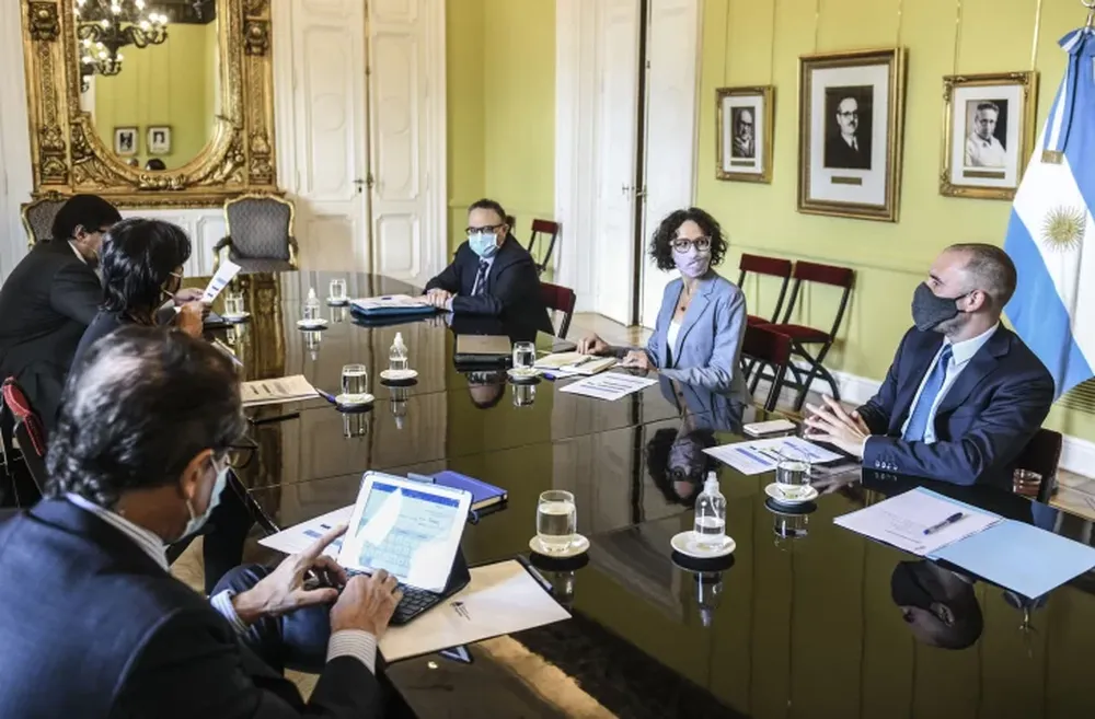 Plan para atraer capital extranjero y usar libremente un 20% de divisas