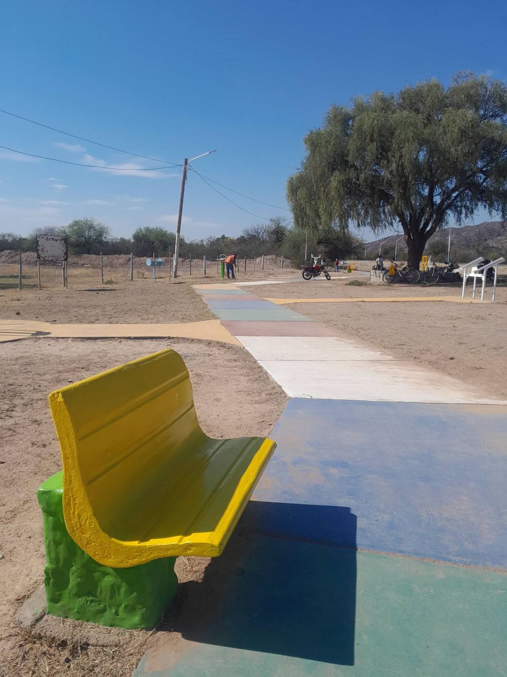 El municipio de Valle Fértil comenzó con un plan de refacción integral de plazas y paseos.