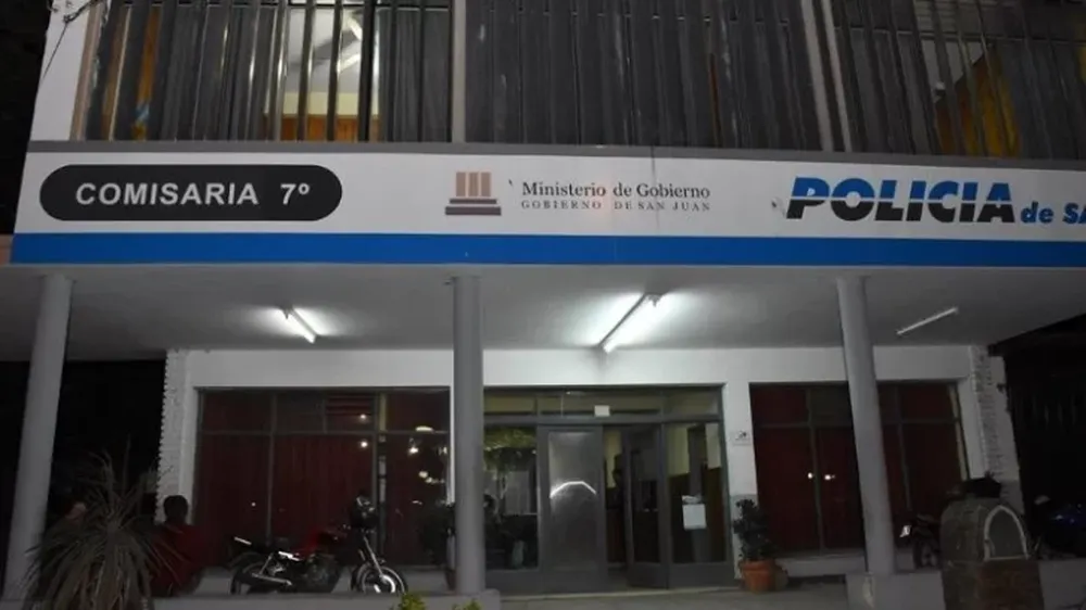 Arrebató un celular, la víctima lo persiguió y lo atrapó