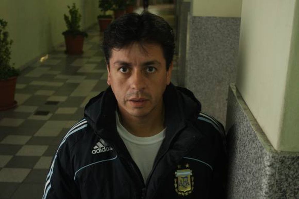 Rubén Tapia juega la final