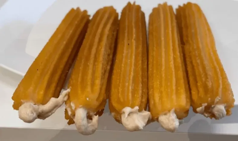 Aparecieron los churros con vitel toné y estalló la polémica