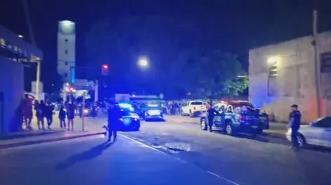 Santa Fe: policías hicieron una protesta salarial y se enfrentaron con otros efectivos