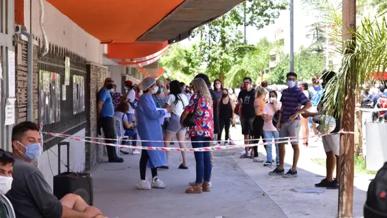 Reportaron seis muertes y otros 302 contagios de coronavirus en San Juan