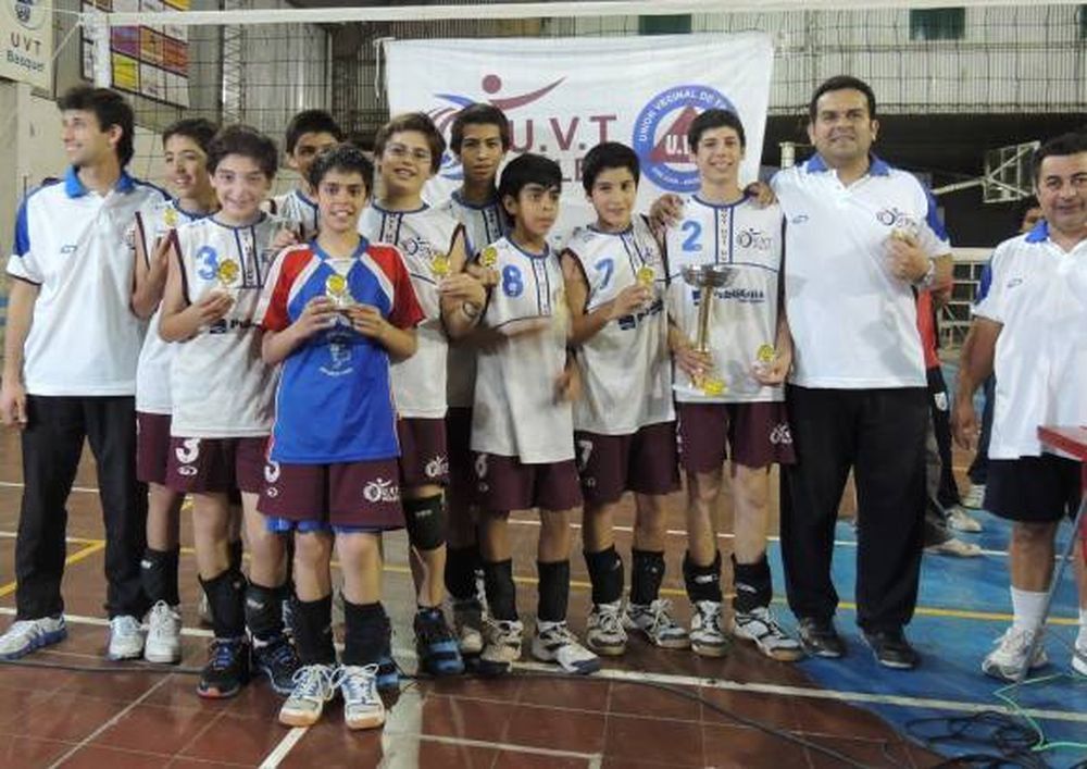 UVT (varones) y la “U”  (mujeres), campeones