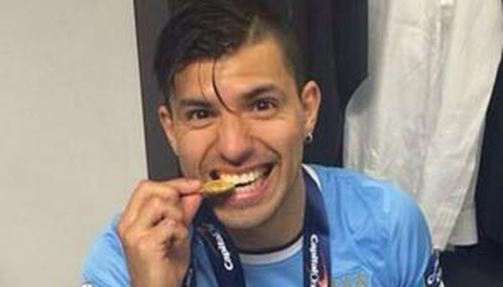 Con el Kun Agüero de titular, el City gritó campeón
