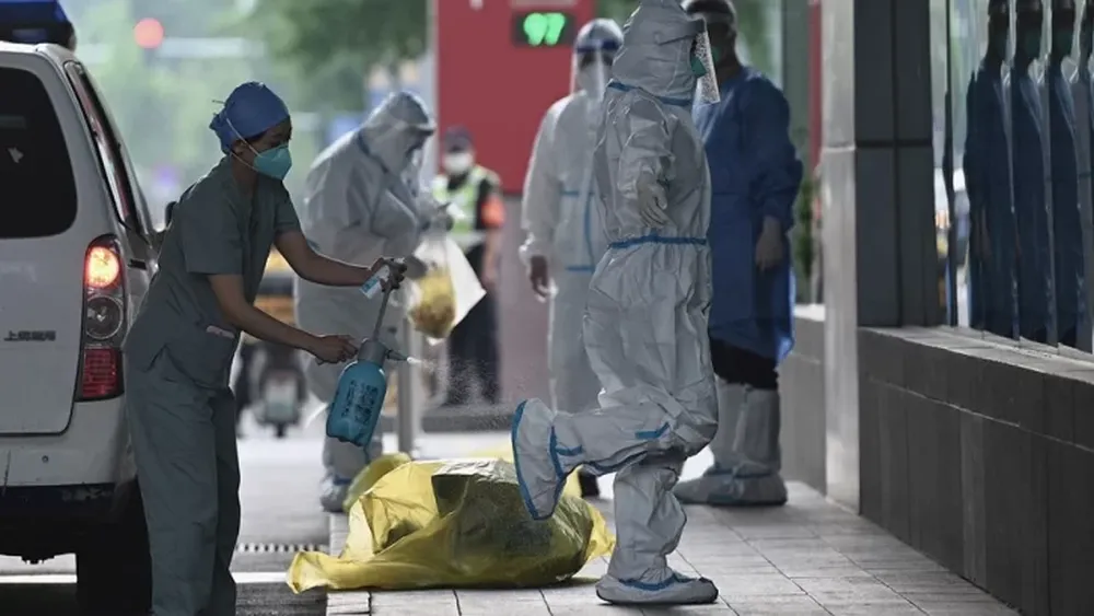 Se postergó el inicio de clases en Beijing por una nueva ola de Covid-19