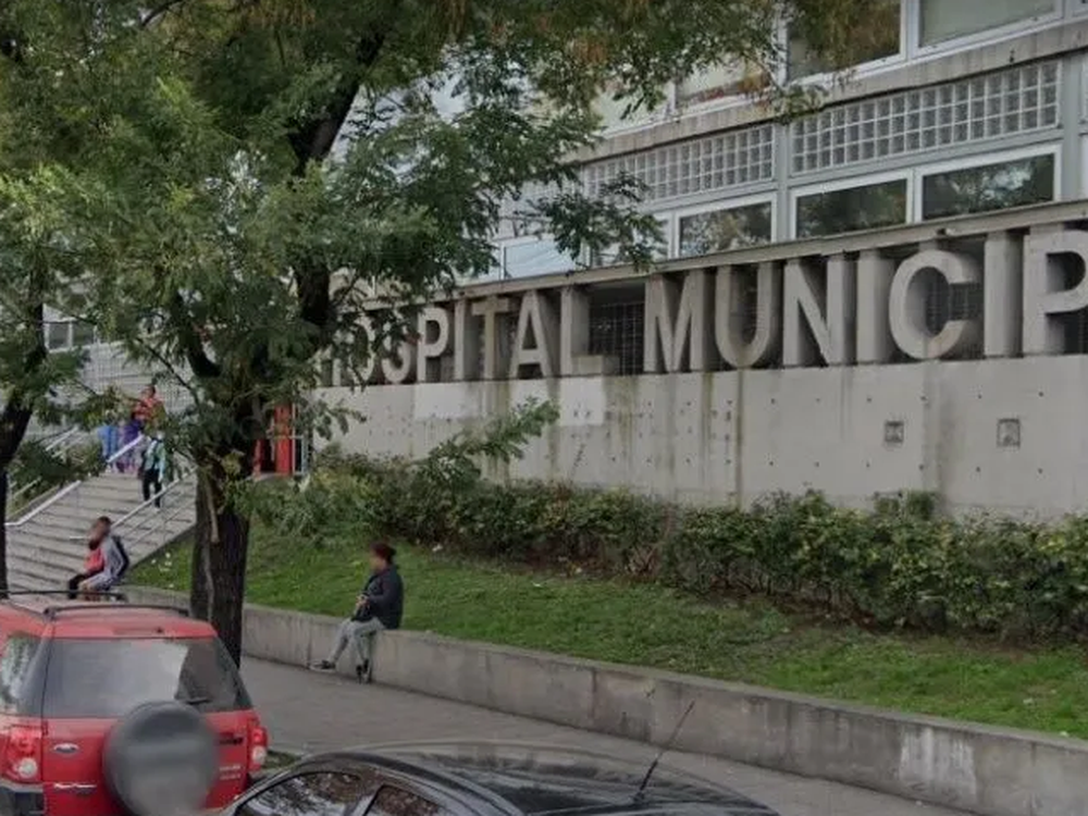 Vestido de enfermero, un preso con coronavirus escapó de un hospital