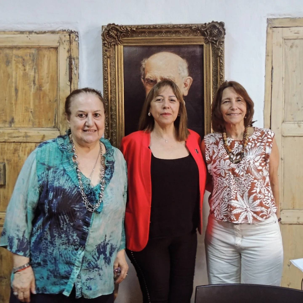 La subsecretaria de Patrimonio Cultural de la Nación, Liliana Barela y la directora Nacional de Museos y Gestión Patrimonial, María Paula Zingoni, junto a la directora de la Casa Natal de Sarmiento, Lucía González.&nbsp;&nbsp;