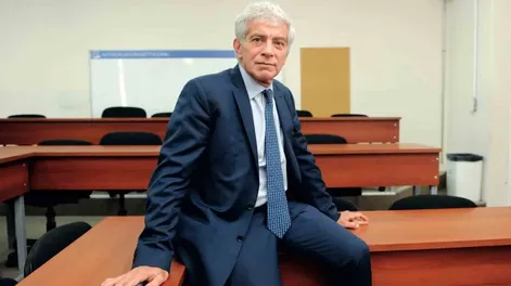 “Ella le dijo te voy a arruinar, no vas a jugar más, te vas a tener que ir a Nigeria”, contó el defensor de Salvio