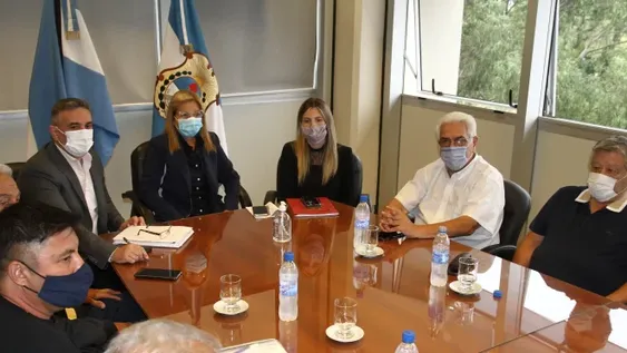 Hay al menos 10 puntos de diferencia entre lo que piden estatales y lo que ofrece Gobierno