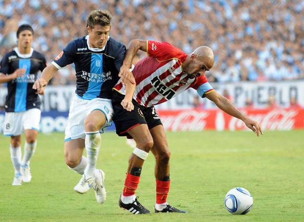 Estudiantes venció a Racing