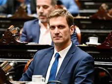 Insólito en el Congreso: El diputado Javier Sánchez Wrba compró un rifle online y activó un operativo de seguridad Insólito en el Congreso: El diputado Javier Sánchez Wrba compró un rifle online y activó un operativo de seguridad