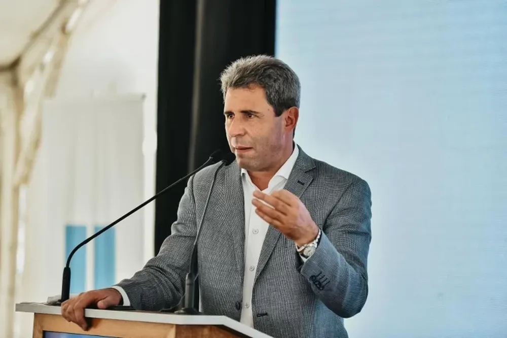 Uñac desembarcará en la provincia de Mendoza con una agenda que combina el contacto con dirigentes políticos y caminatas territoriales.