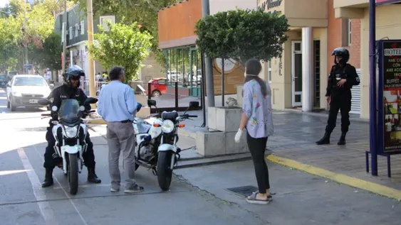 Dos extranjeros mintieron para evitar la cuarentena y recorrieron San Juan durante días
