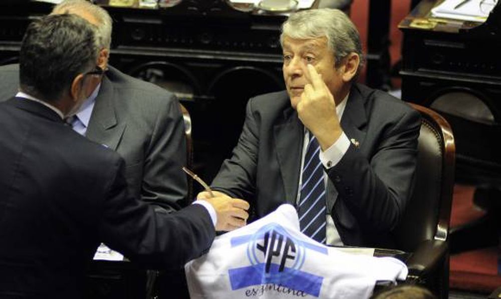 El PJ bonaerense va a vigilia de apoyo a CFK